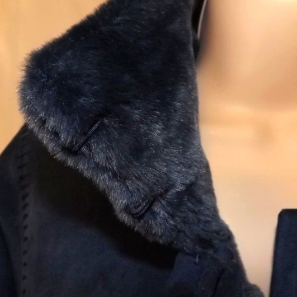 Monterey Bay Navy Blue Faux Suede and Fur Coat, Size M - Picture 5 of 8